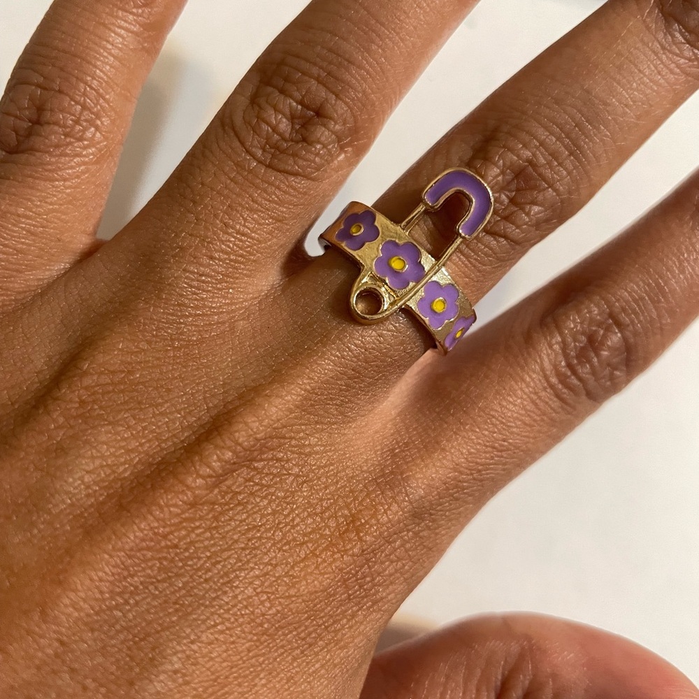 Gold ring